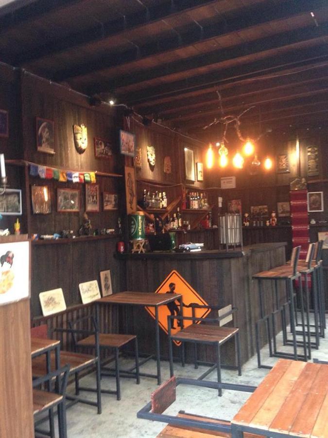The Shadow House & Bar 호텔 코 파얌 외부 사진