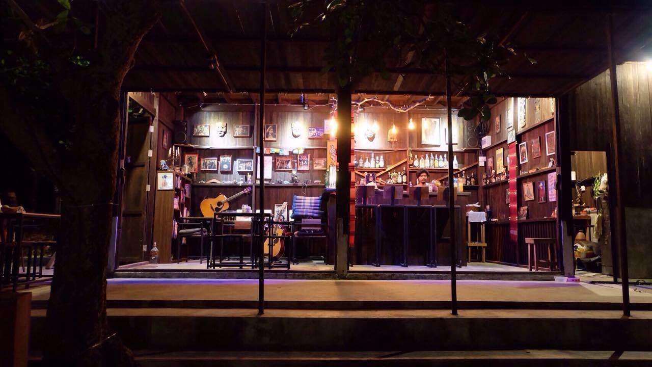 The Shadow House & Bar 호텔 코 파얌 외부 사진