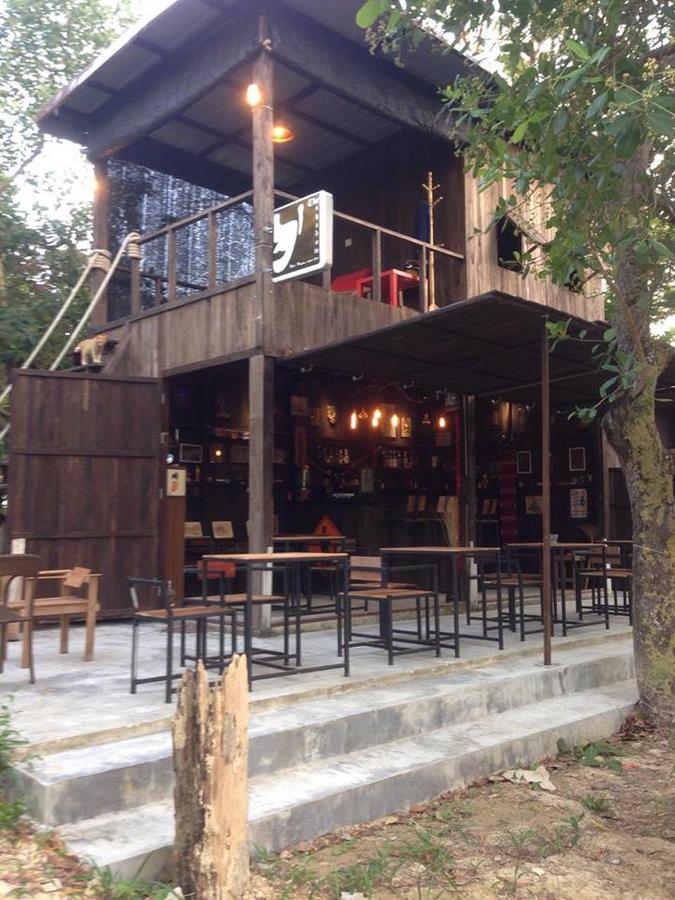 The Shadow House & Bar 호텔 코 파얌 외부 사진