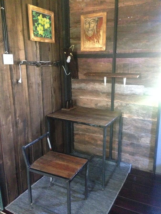 The Shadow House & Bar 호텔 코 파얌 외부 사진