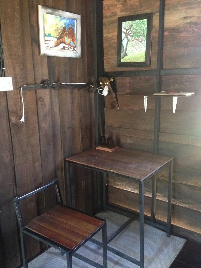 The Shadow House & Bar 호텔 코 파얌 외부 사진